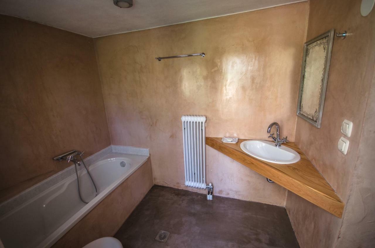 Riga'S Pinakoti Lodge Pinakátai エクステリア 写真